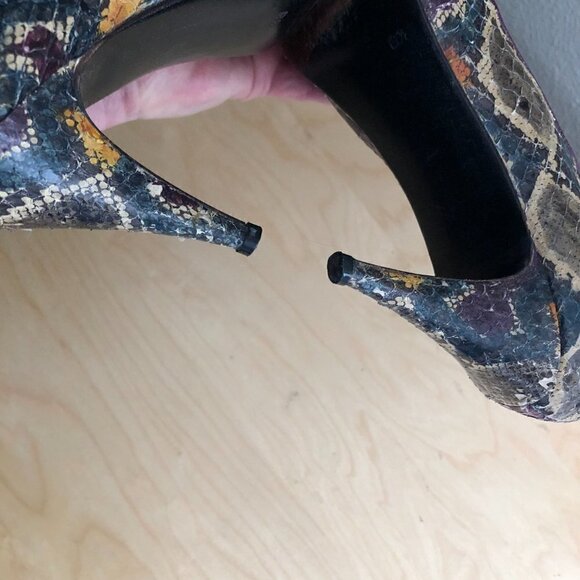 Vintage STUART WEITZMAN for MR. SEYMOUR Snakeskin Pointed Toe Pumps Office Siren - Picture 8 of 12